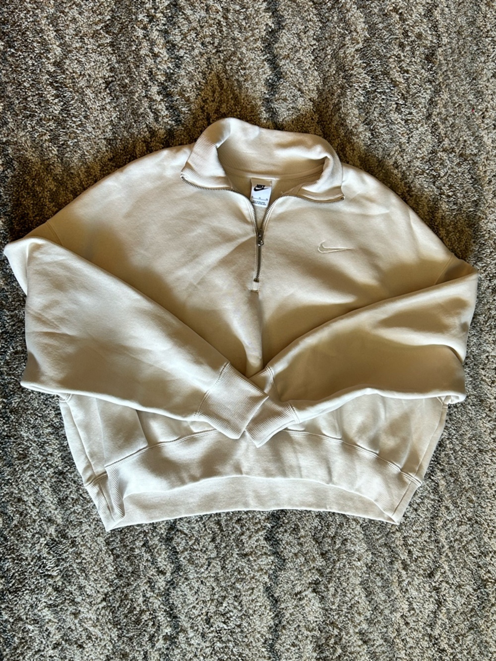 Nike Cream Cropped Quarter Zip Sweatshirt Women’s XL Pullover Athleisure